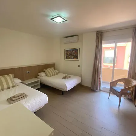 דירה Albamar Frontline 3 Bedrooms *