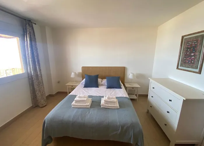 דירה Albamar Frontline 3 Bedrooms *