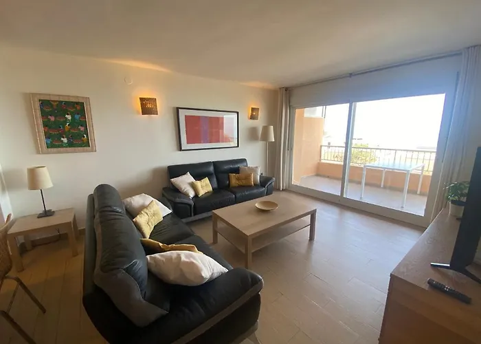 Albamar Frontline 3 Bedrooms דירה פואנגירולה