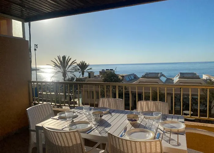 Albamar Frontline 3 Bedrooms Apartment