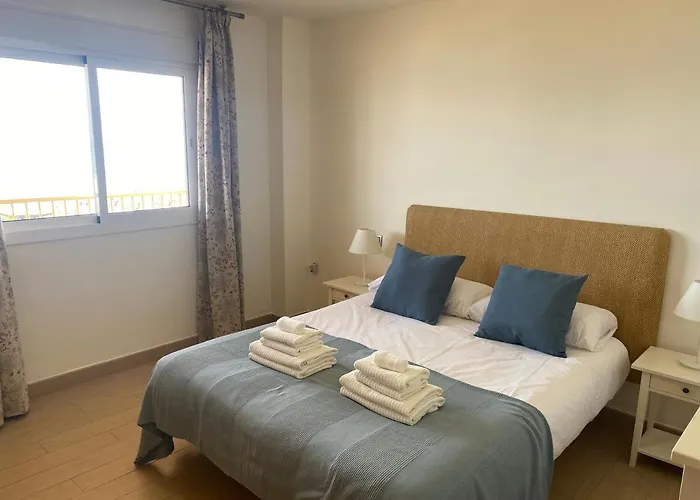 Albamar Frontline 3 Bedrooms Apartament