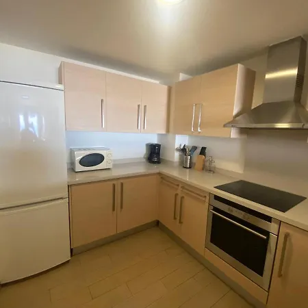 Albamar Frontline 3 Bedrooms דירה פואנגירולה